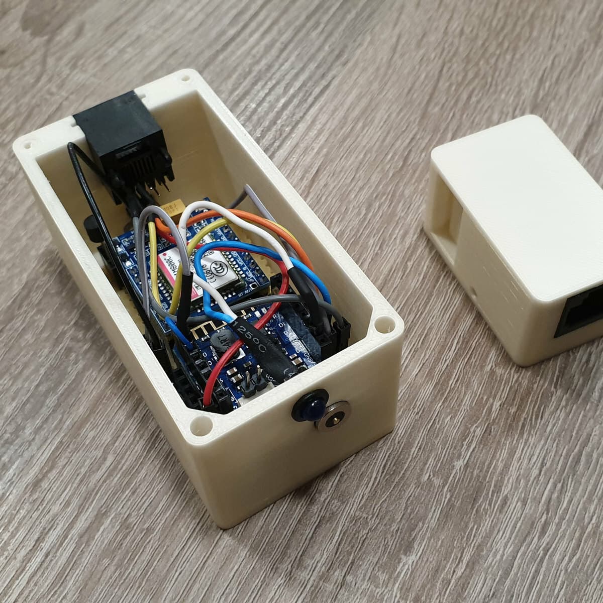 Szenzorház saját elektronikával
